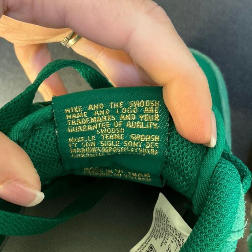 Nike Air Force 1 Low '07 LV8 Green Gold Suede Sneakers Men's Size 9.5 - Picture 7 of 9